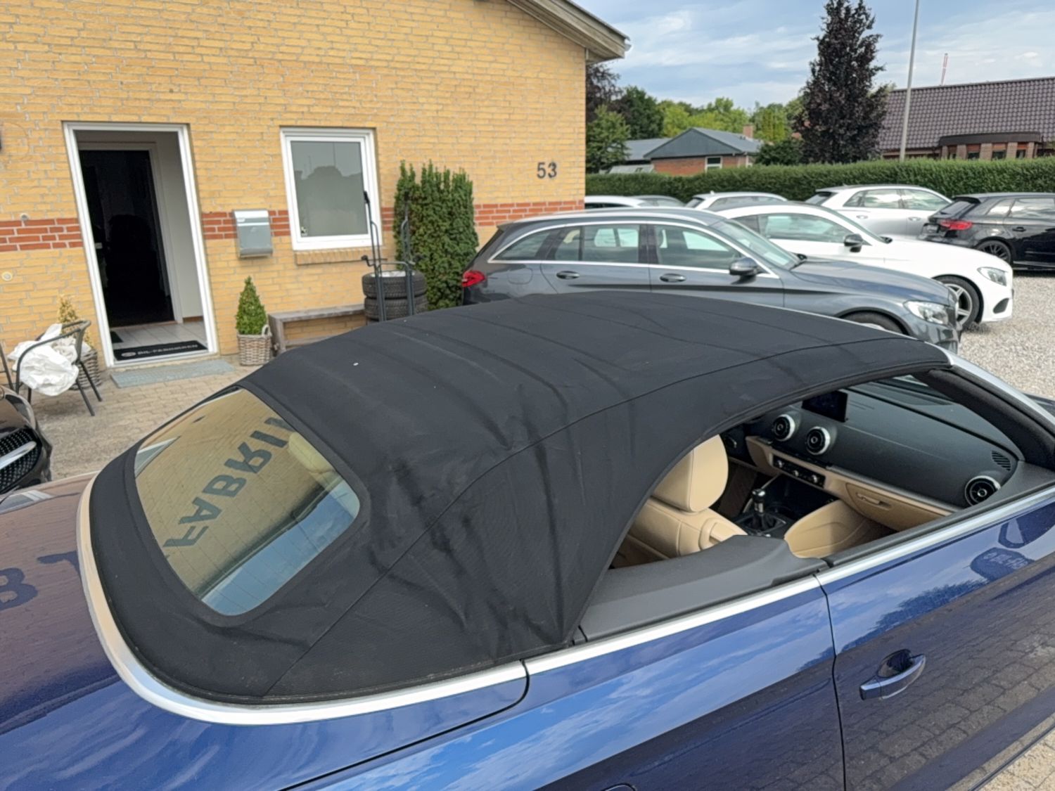
								Audi A3 Cabriolet Attraction full									