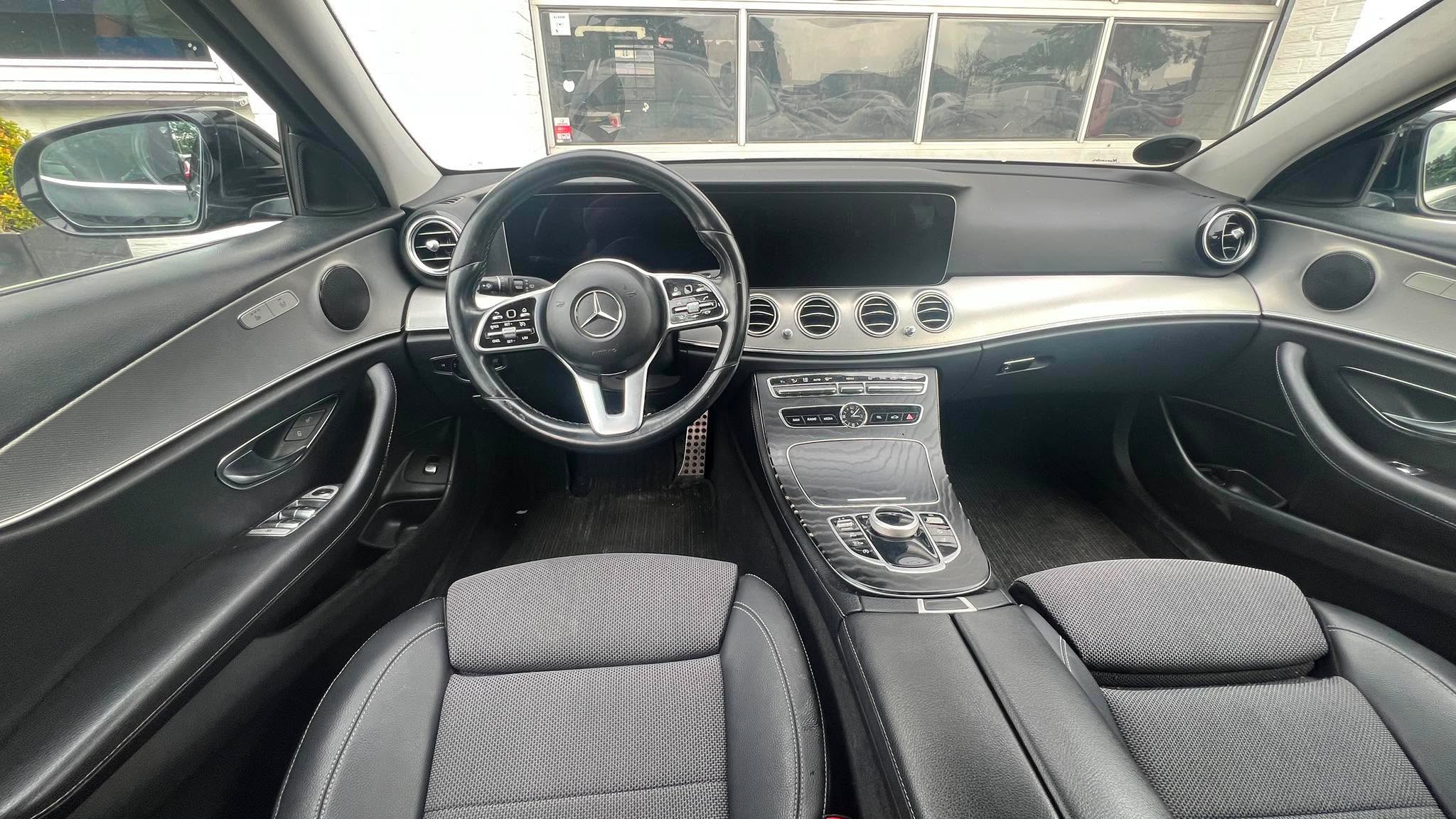 
										Mercedes E220d Stationcar 9G-TRONIC full									