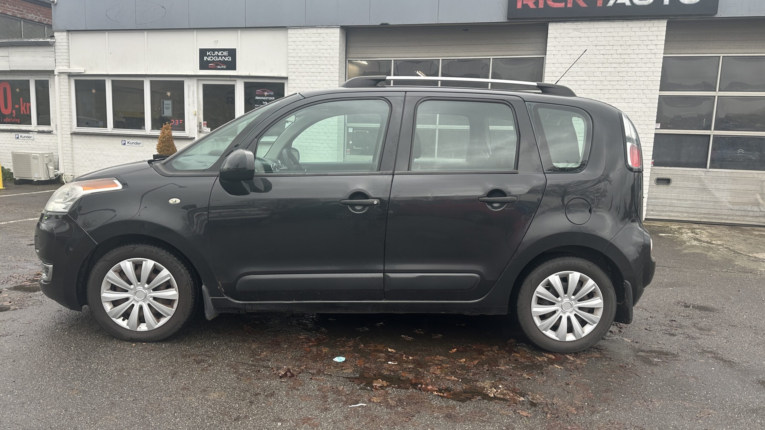 
								Citroën C3 Picasso full									