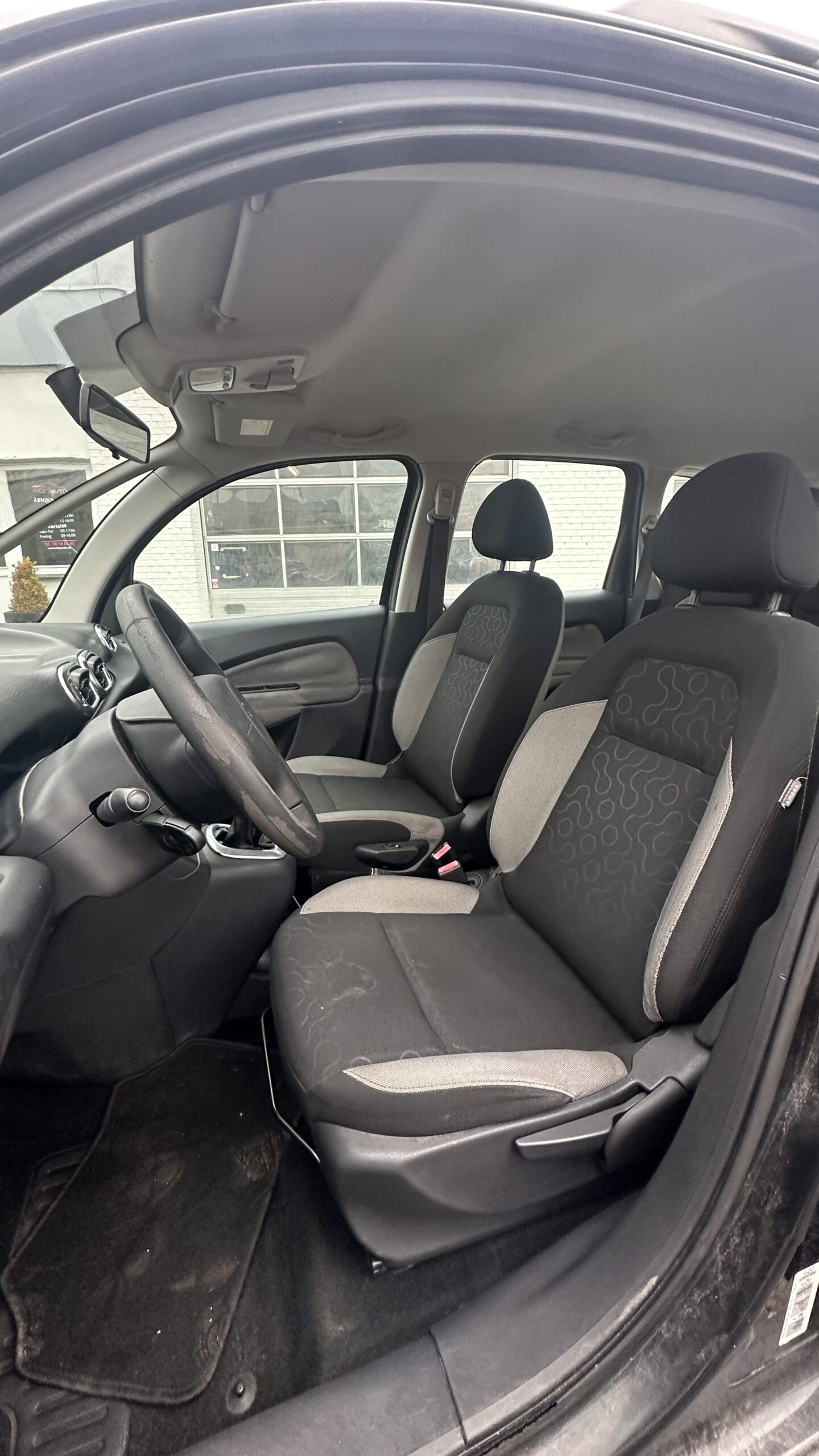 
								Citroën C3 Picasso full									
