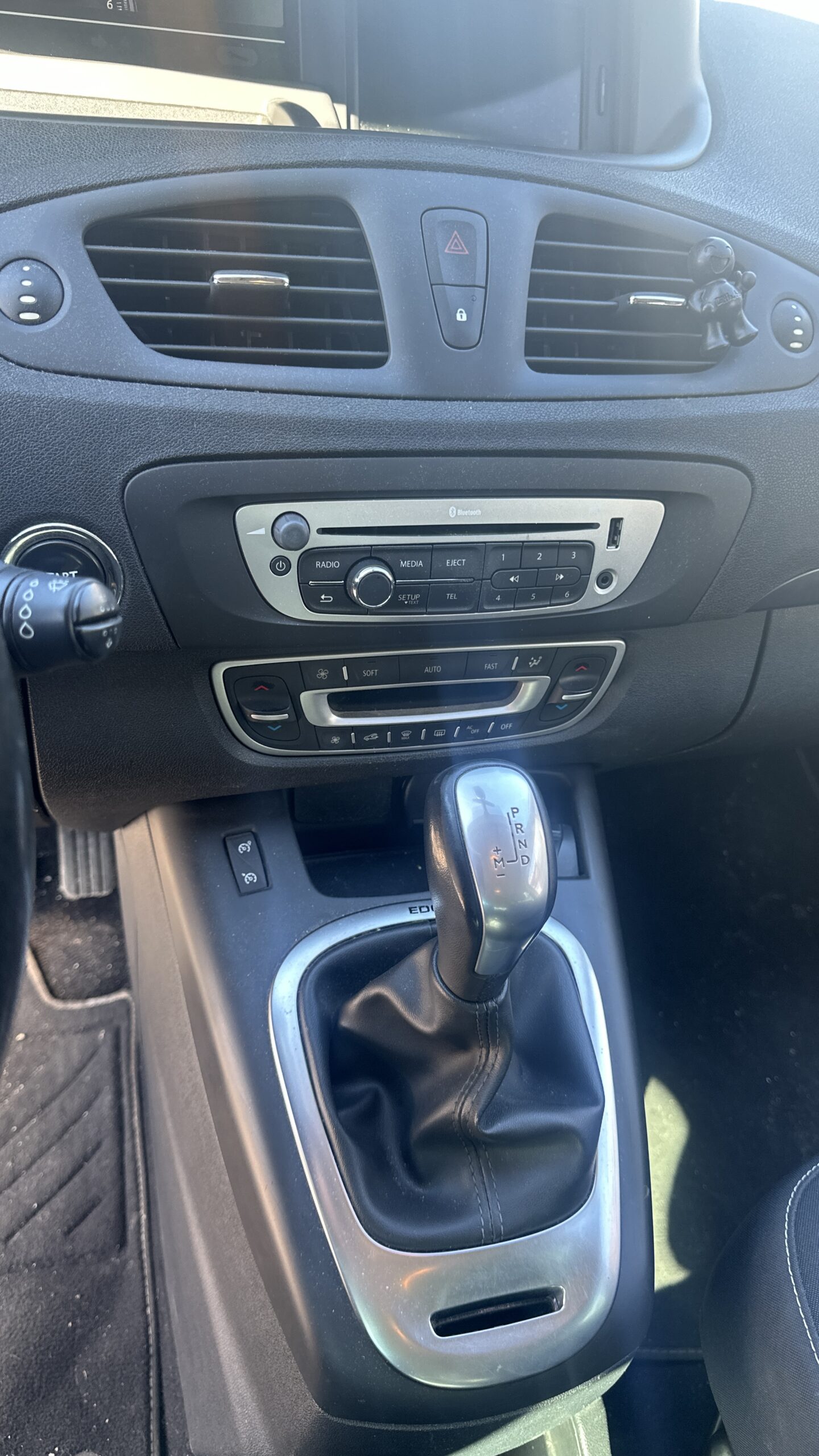 
								Renault Grand Scenic III 1,5 dCi EDC 7prs full									