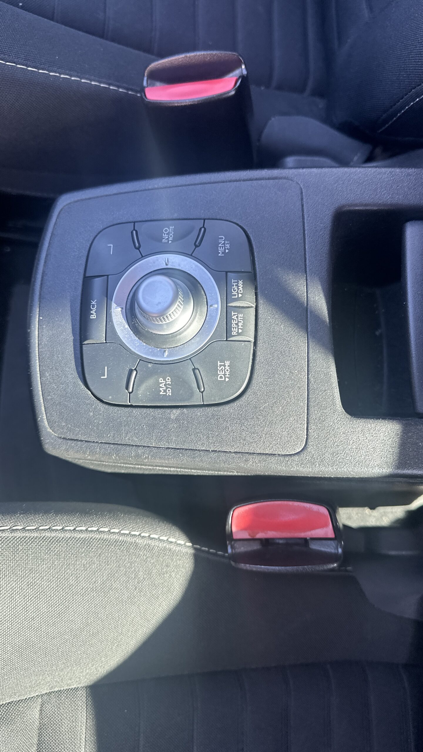 
								Renault Grand Scenic III 1,5 dCi EDC 7prs full									