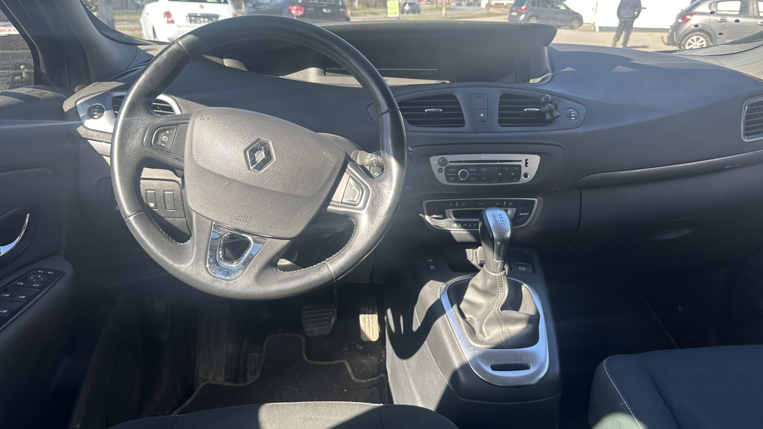 
								Renault Grand Scenic III 1,5 dCi EDC 7prs full									