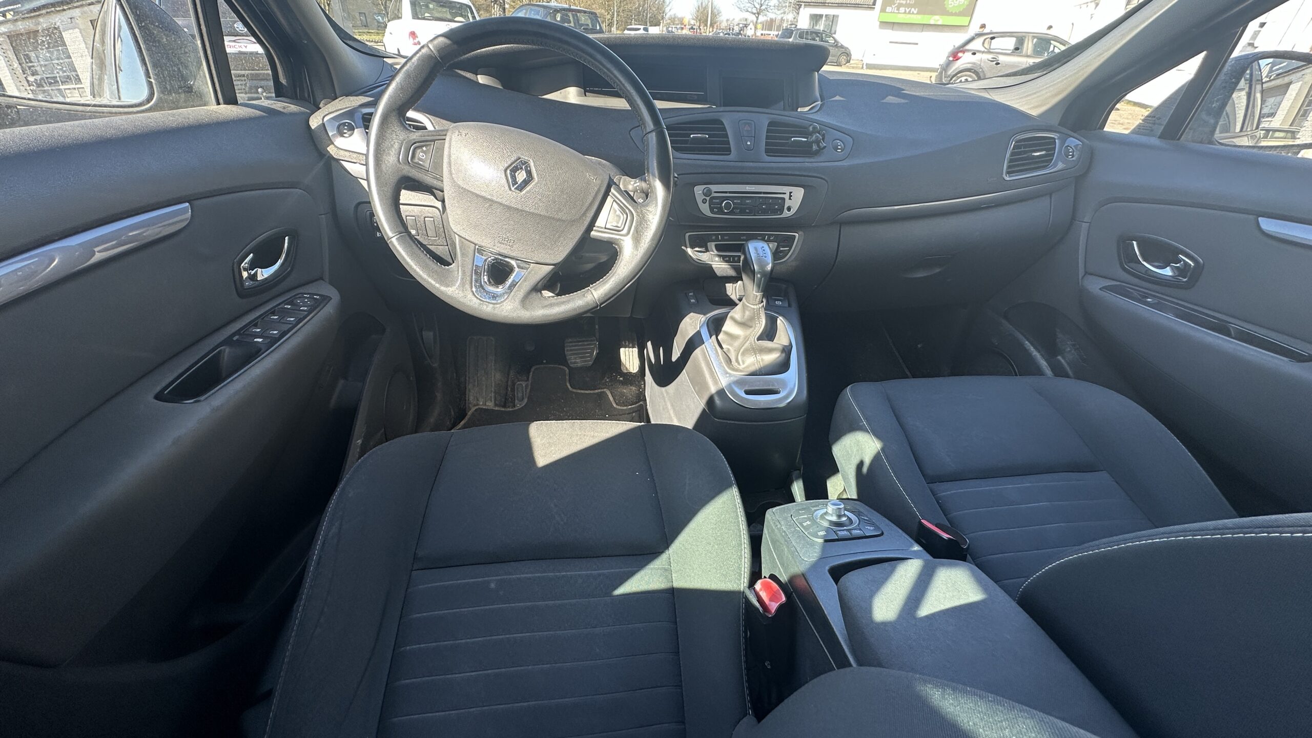 
								Renault Grand Scenic III 1,5 dCi EDC 7prs full									
