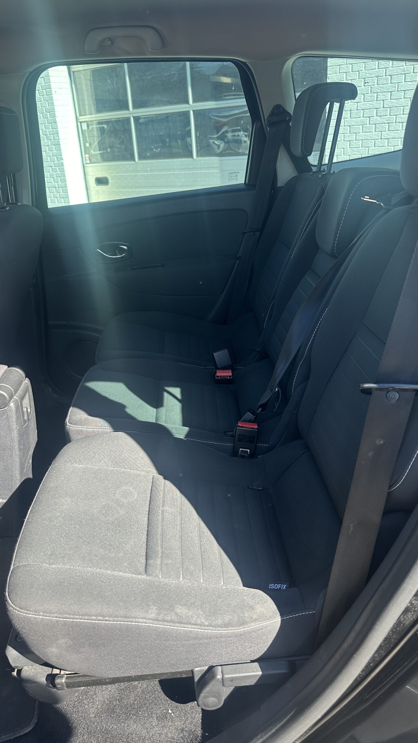 
								Renault Grand Scenic III 1,5 dCi EDC 7prs full									