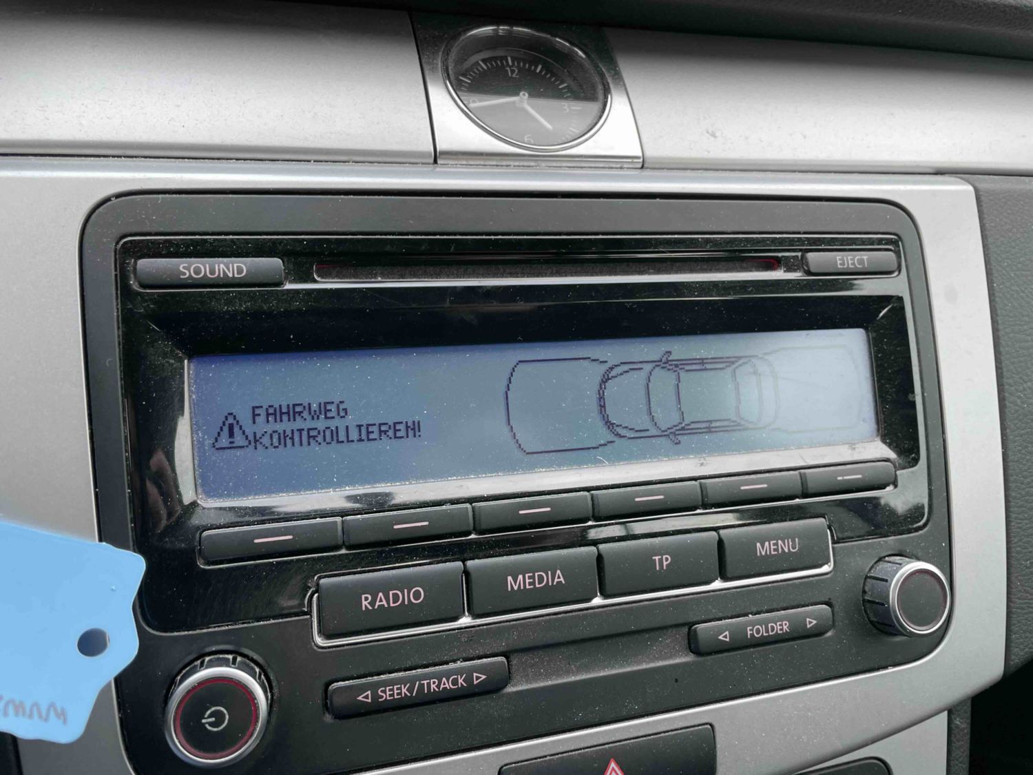 
								Volkswagen Passat full									