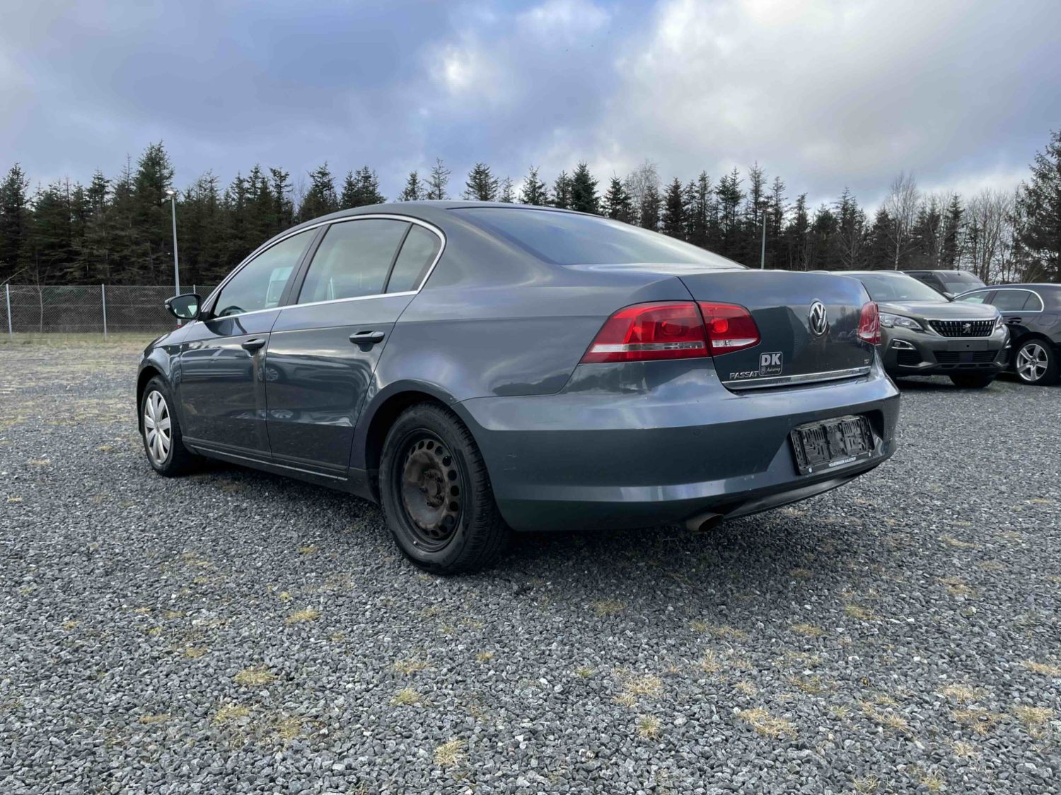 
								Volkswagen Passat full									