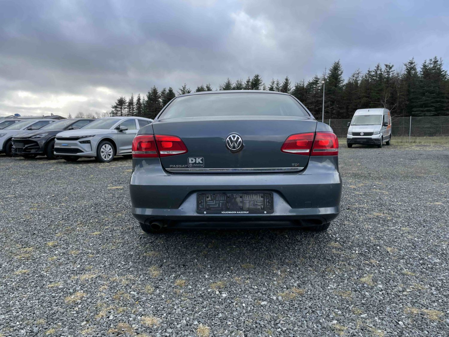
								Volkswagen Passat full									