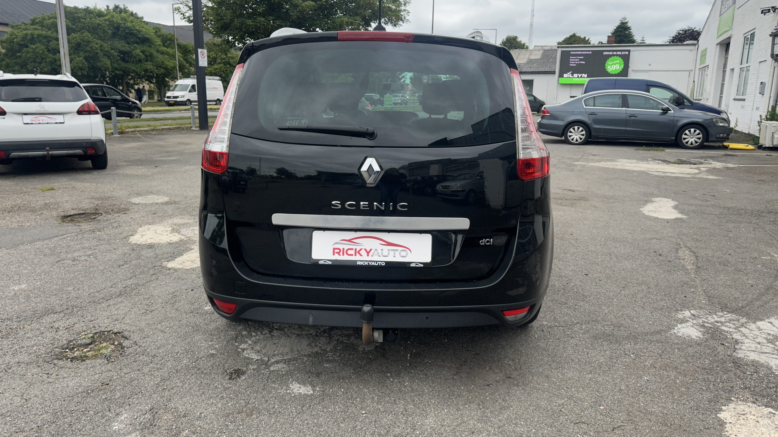 
								Renault Grand Scenic III 1,5 dCi EDC 7prs full									