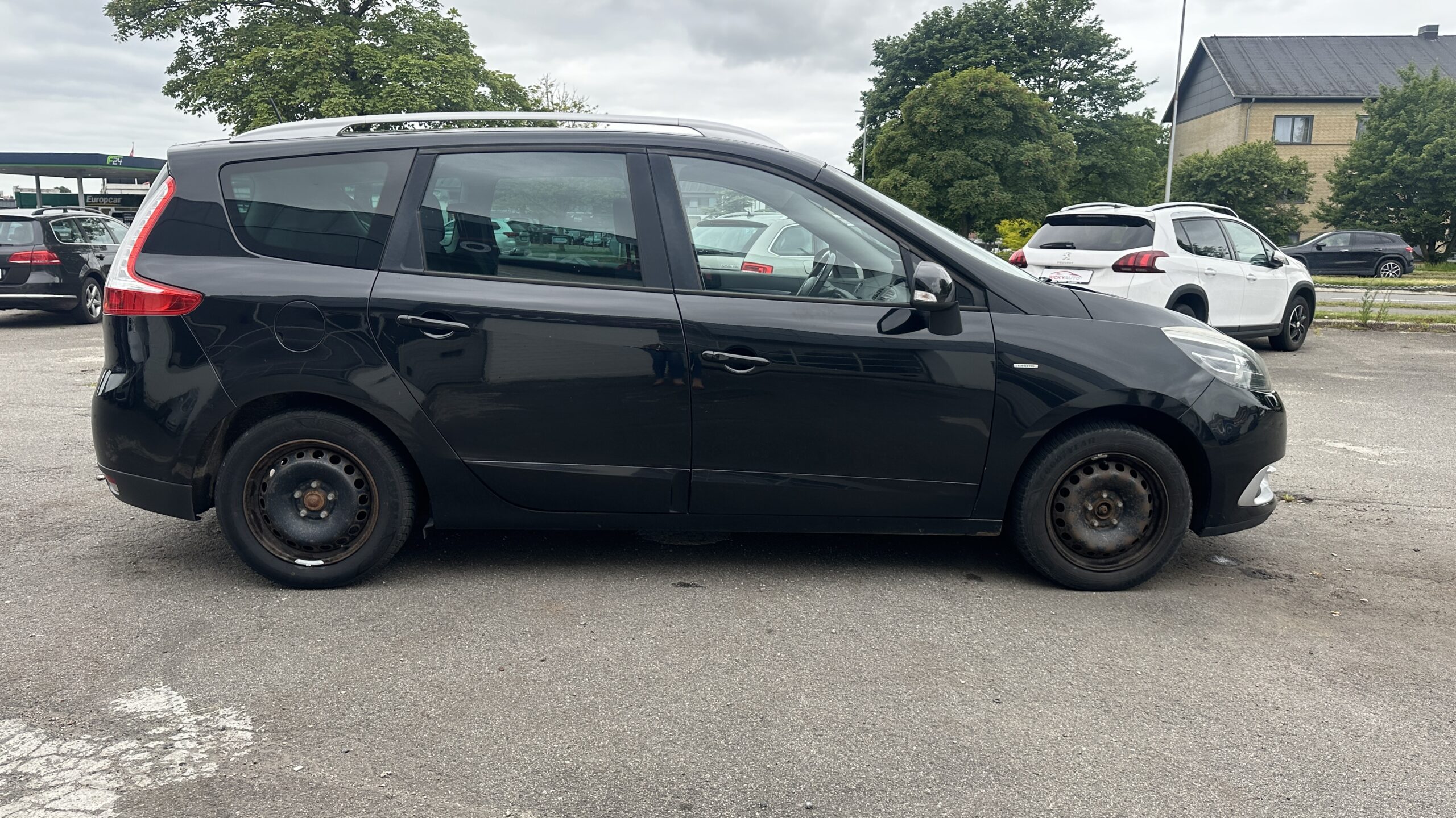 
								Renault Grand Scenic III 1,5 dCi EDC 7prs full									