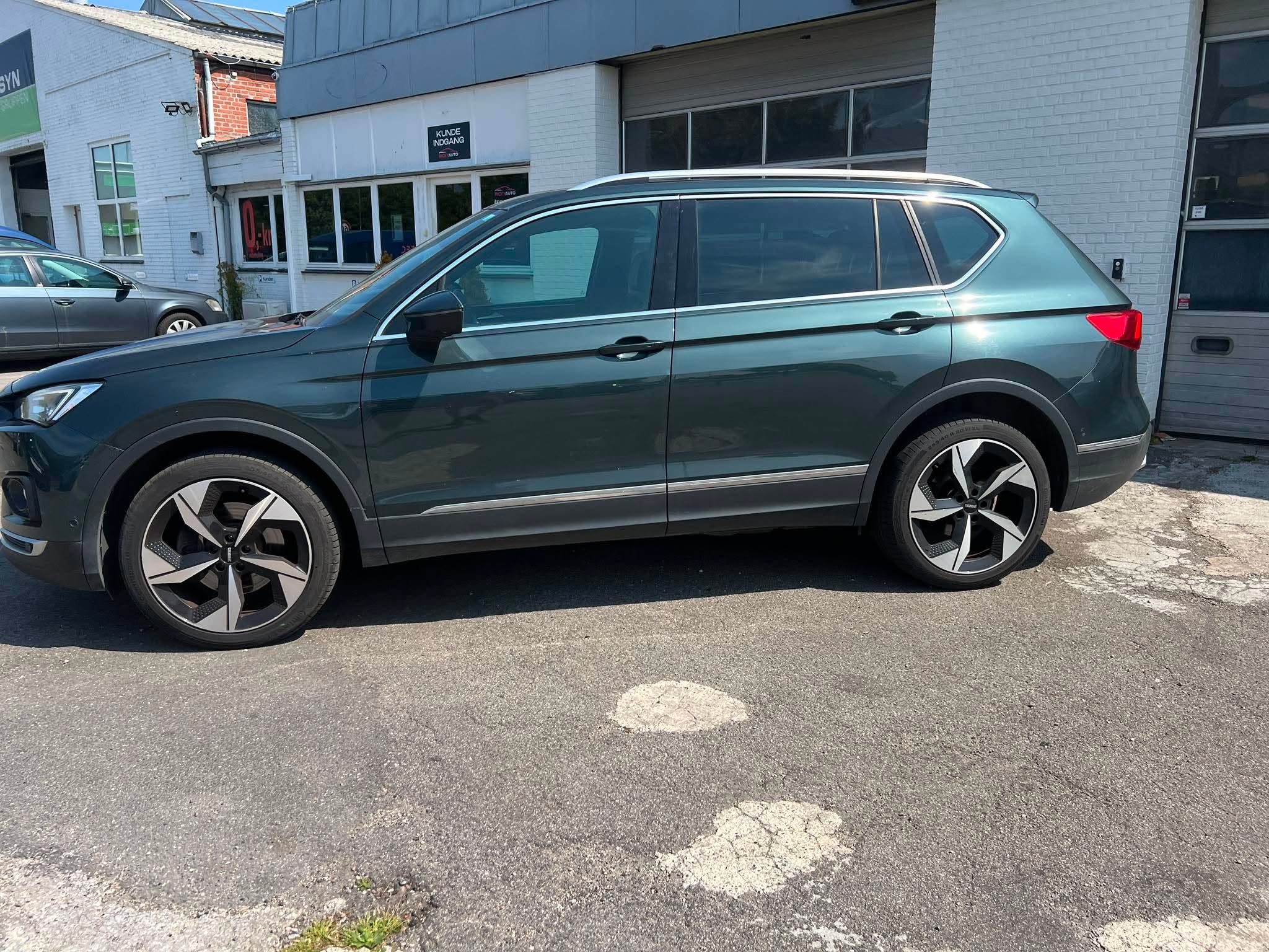 
								SEAT TARRACO full									