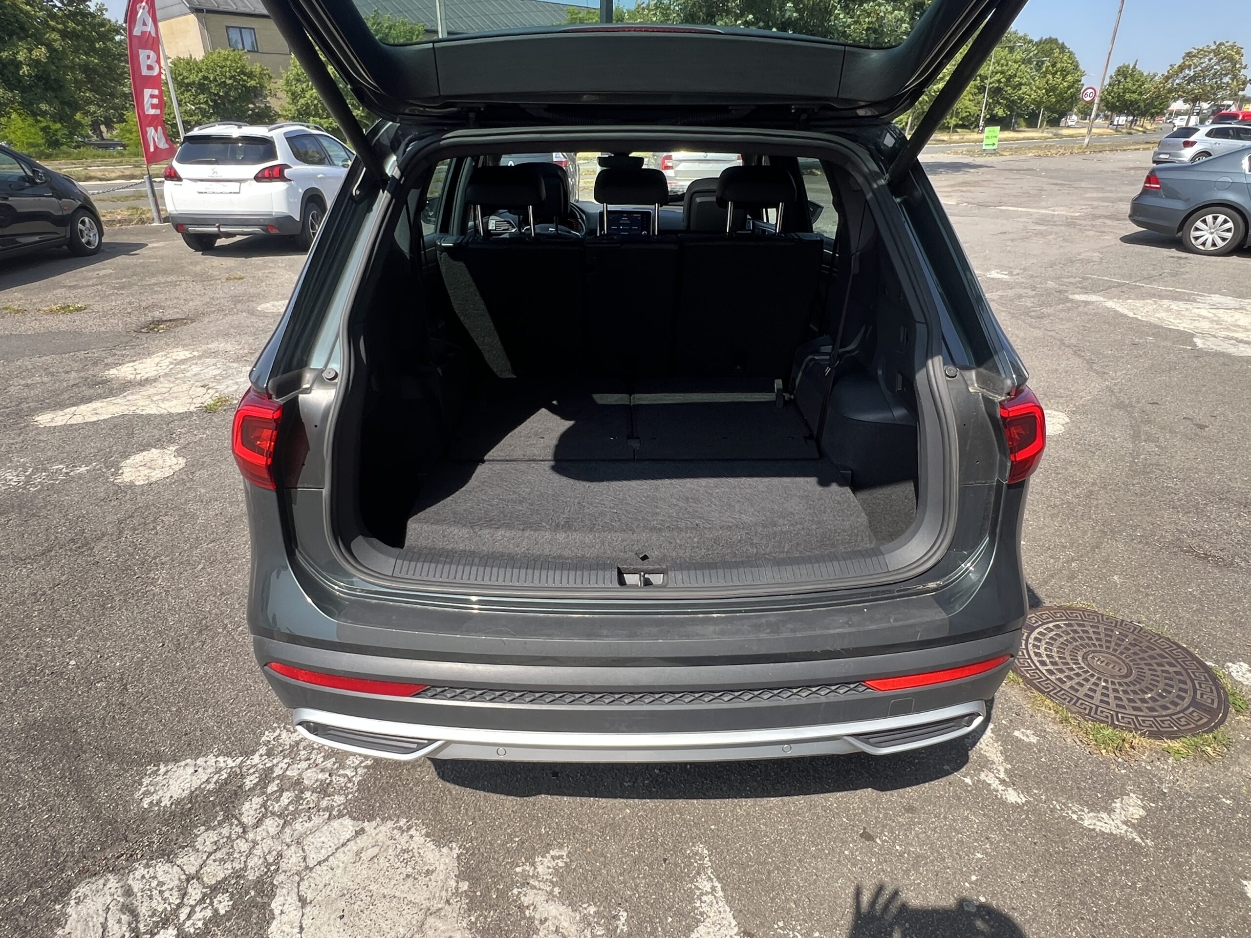 
								SEAT TARRACO full									