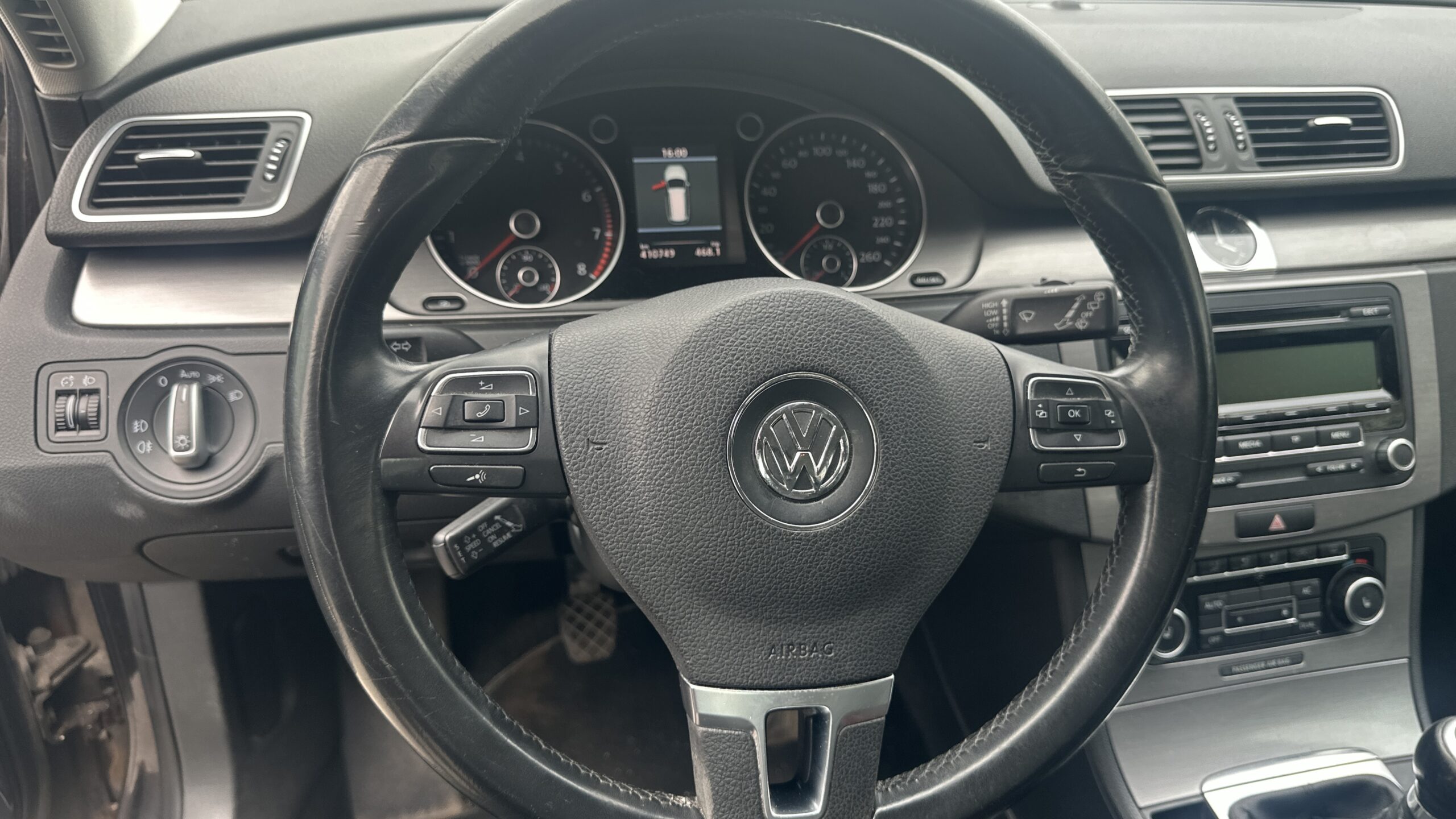 
								VW Passat 1,4 TSi full									