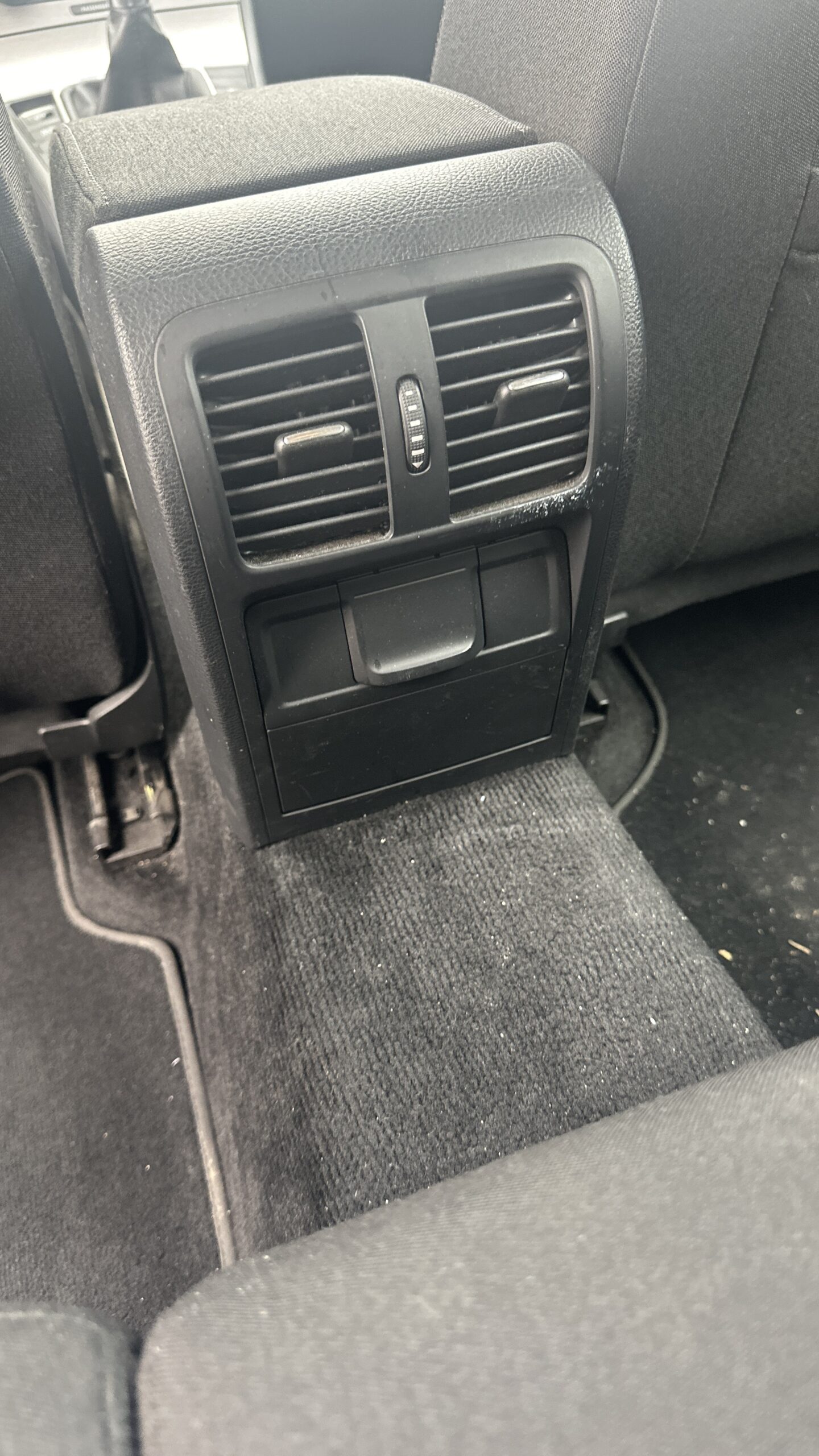 
								VW Passat 1,4 TSi full									