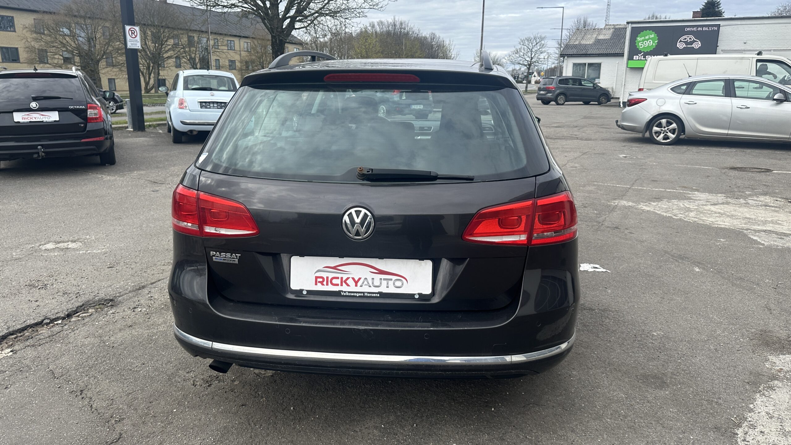 
								VW Passat 1,4 TSi full									