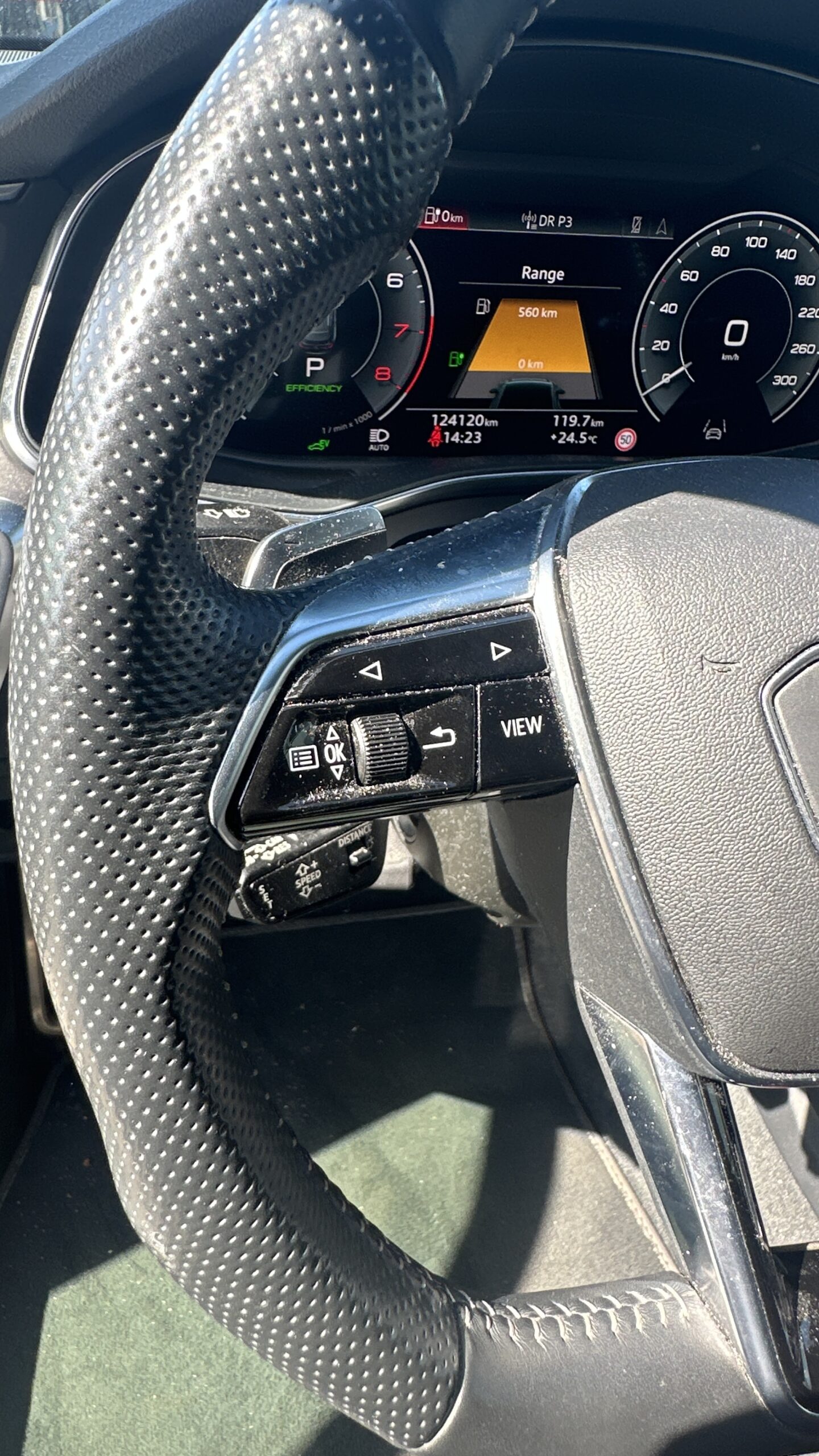 
								Audi A6 AVANT 55 TFSI E – 2,0 Quattro full									