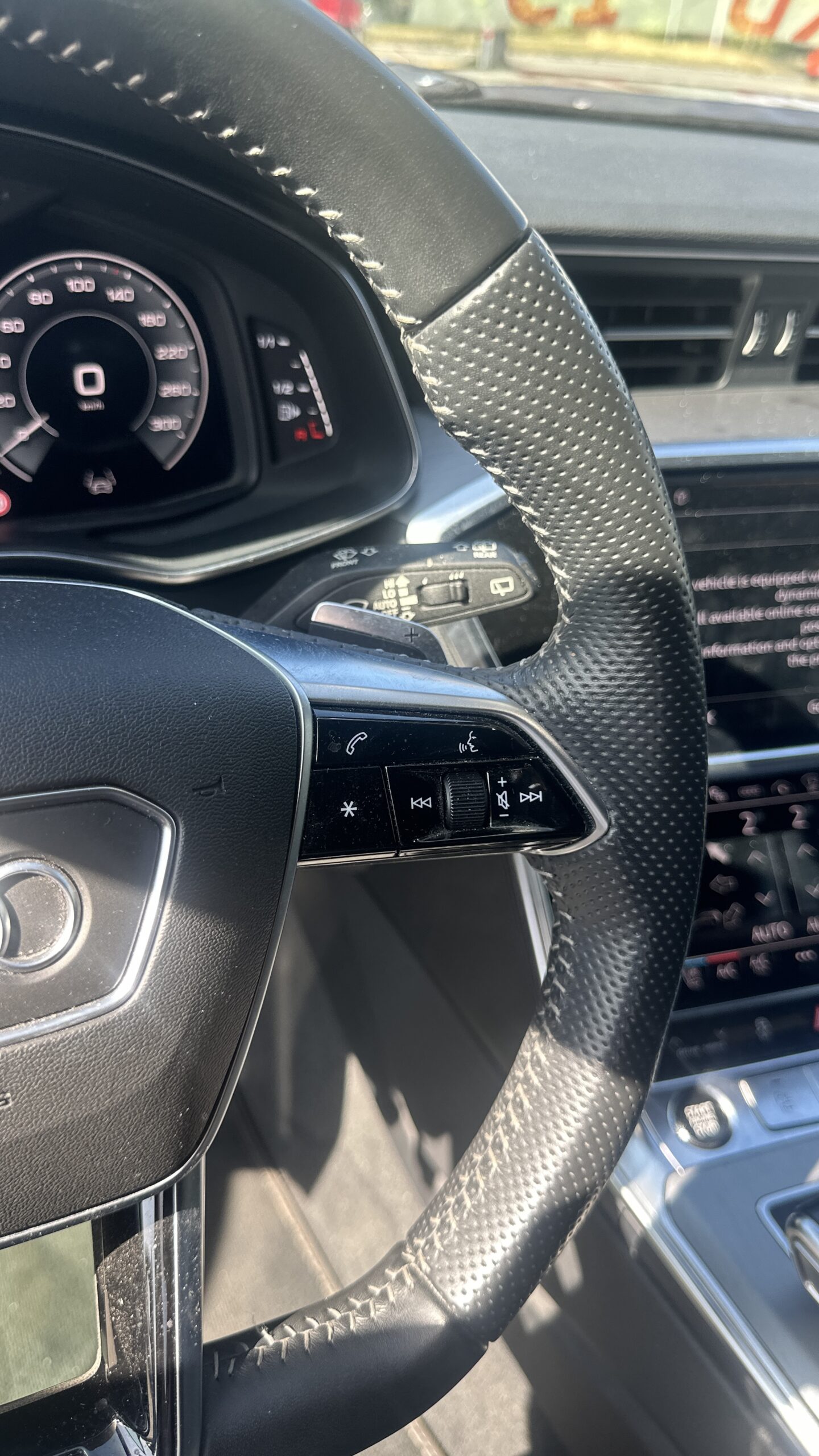 
								Audi A6 AVANT 55 TFSI E – 2,0 Quattro full									