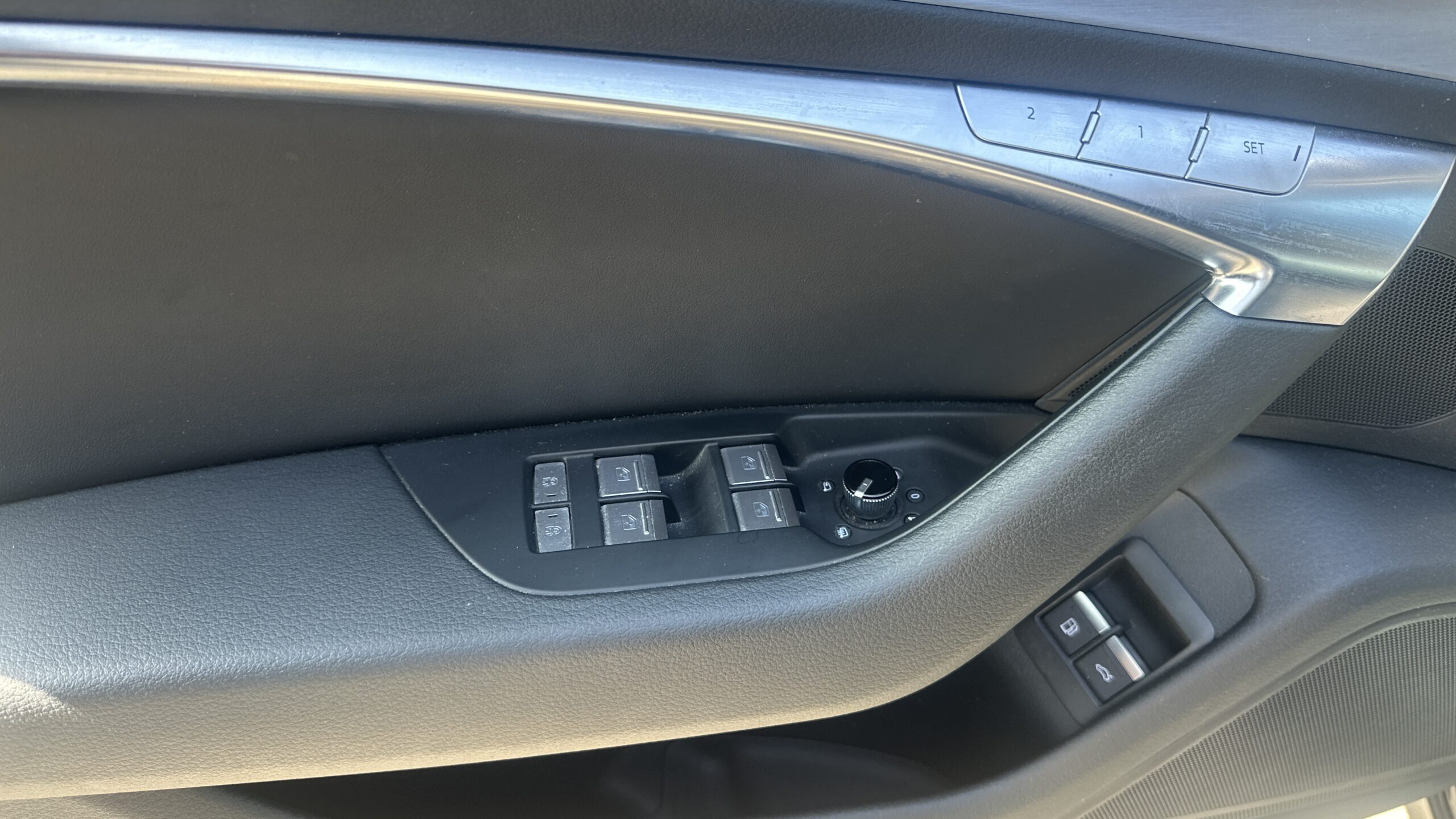 
								Audi A6 AVANT 55 TFSI E – 2,0 Quattro full									