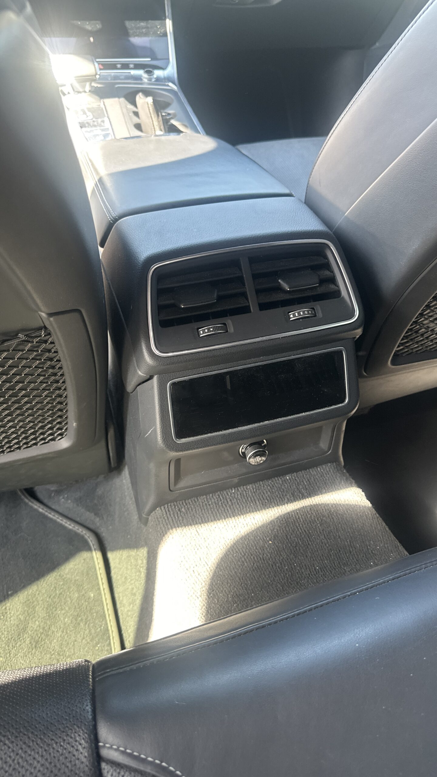 
								Audi A6 AVANT 55 TFSI E – 2,0 Quattro full									
