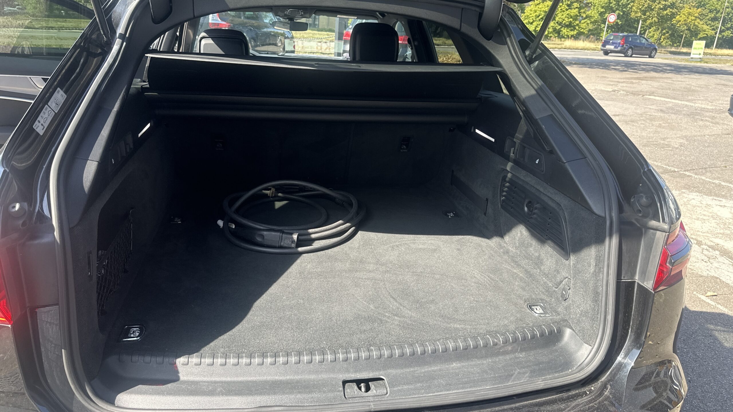 
								Audi A6 AVANT 55 TFSI E – 2,0 Quattro full									