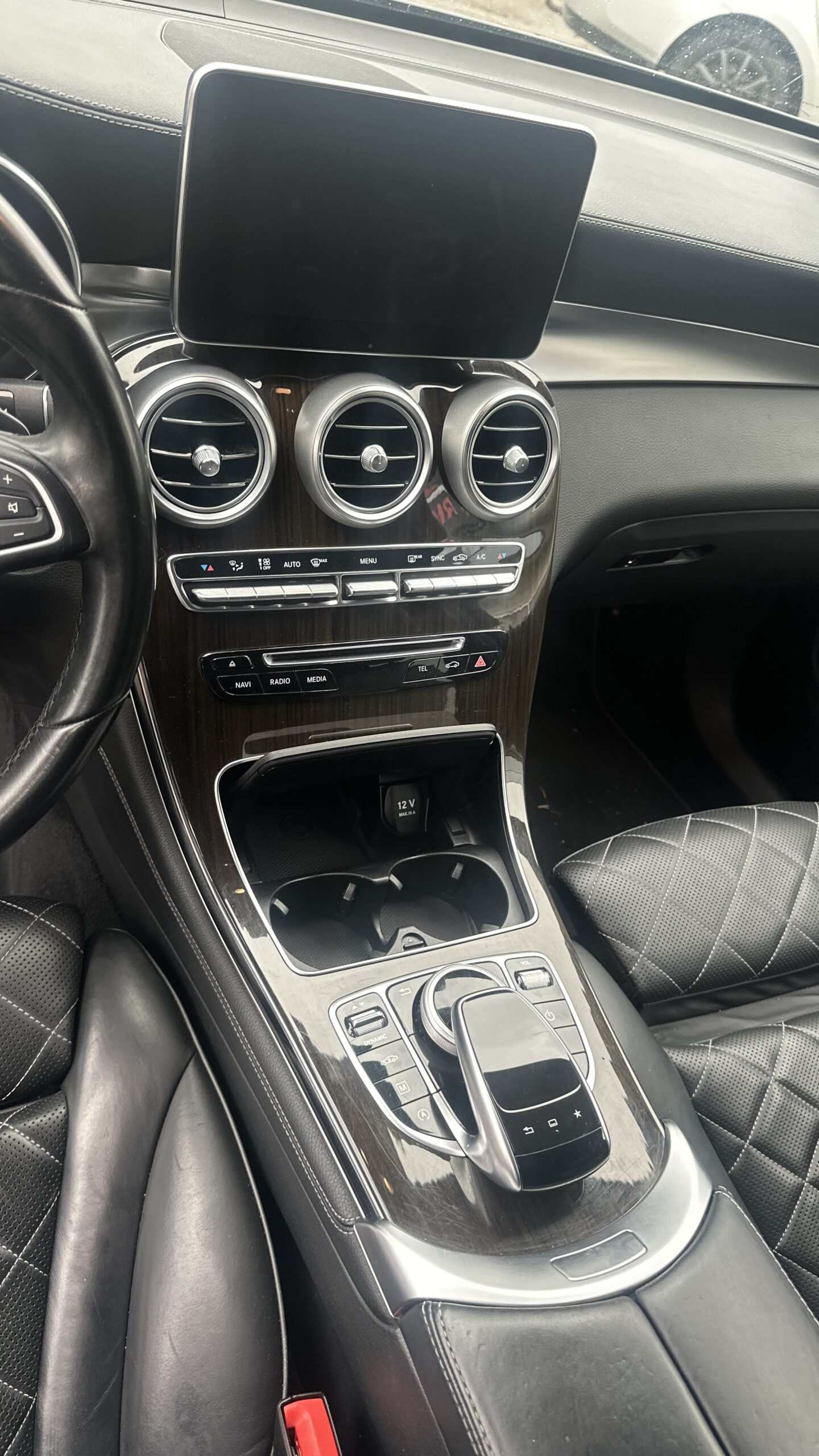 
								Mercedes GLC 250d 4Matic full									