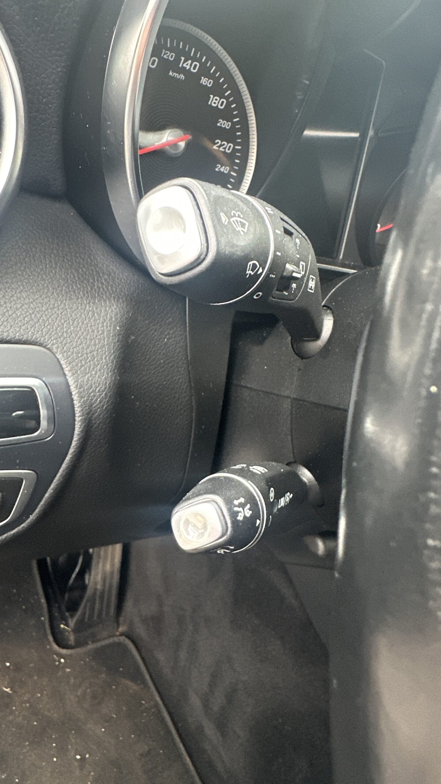 
								Mercedes GLC 250d 4Matic full									