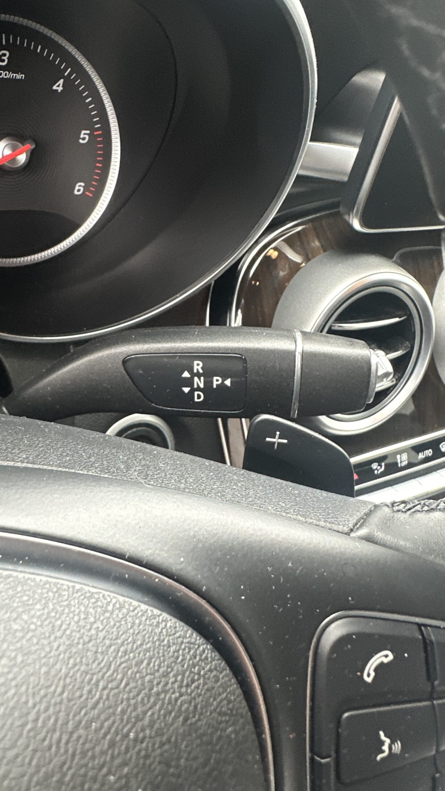 
								Mercedes GLC 250d 4Matic full									